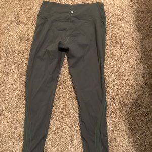 Green Lululemon leggings